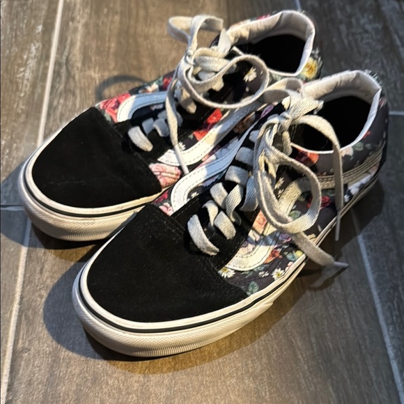 Vans Multicolor Floral Sneakers - Picture 1 of 8